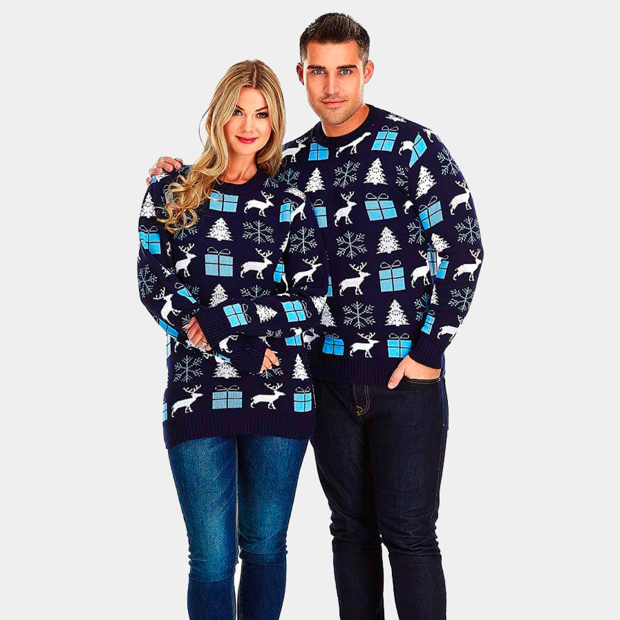 Pull de Noël pour Couple Bleu avec Rennes, Cadeaux et Sapins